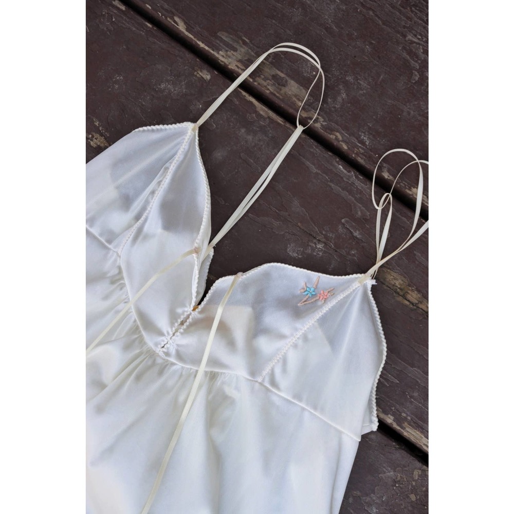 Vintage 1970s Nylon Nightgown Embroidered Lingerie Hippie XS Vassarette
